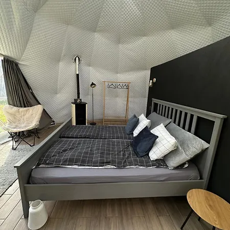 The Frog Glamping *