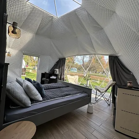 The Frog Glamping Campingplads *