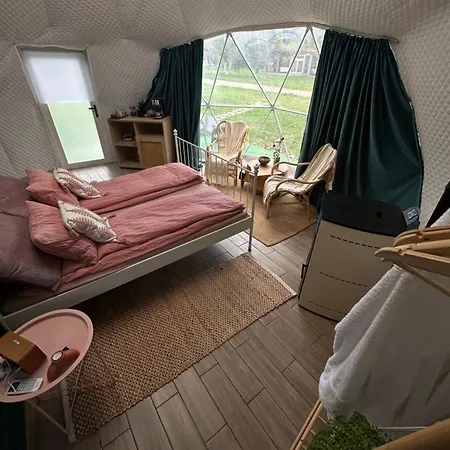 The Frog Glamping Campingplads *